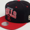 Mitchell & Ness HWC NBA Team Arch Chicago Bulls černá / červená / šedá