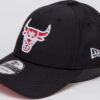 New Era 940 NBA Hook Chicago Bulls černá / červená