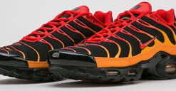 Nike Air Max Plus black / chill red - vivid orange EUR 41