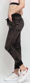 Urban Classics Ladies Camo Terry Pants camo tmavě šedé XL