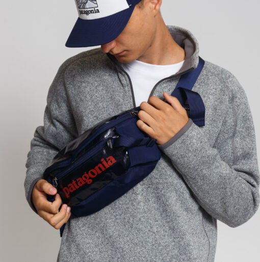 Patagonia Black Hole Waist Pack 5L navy / červená